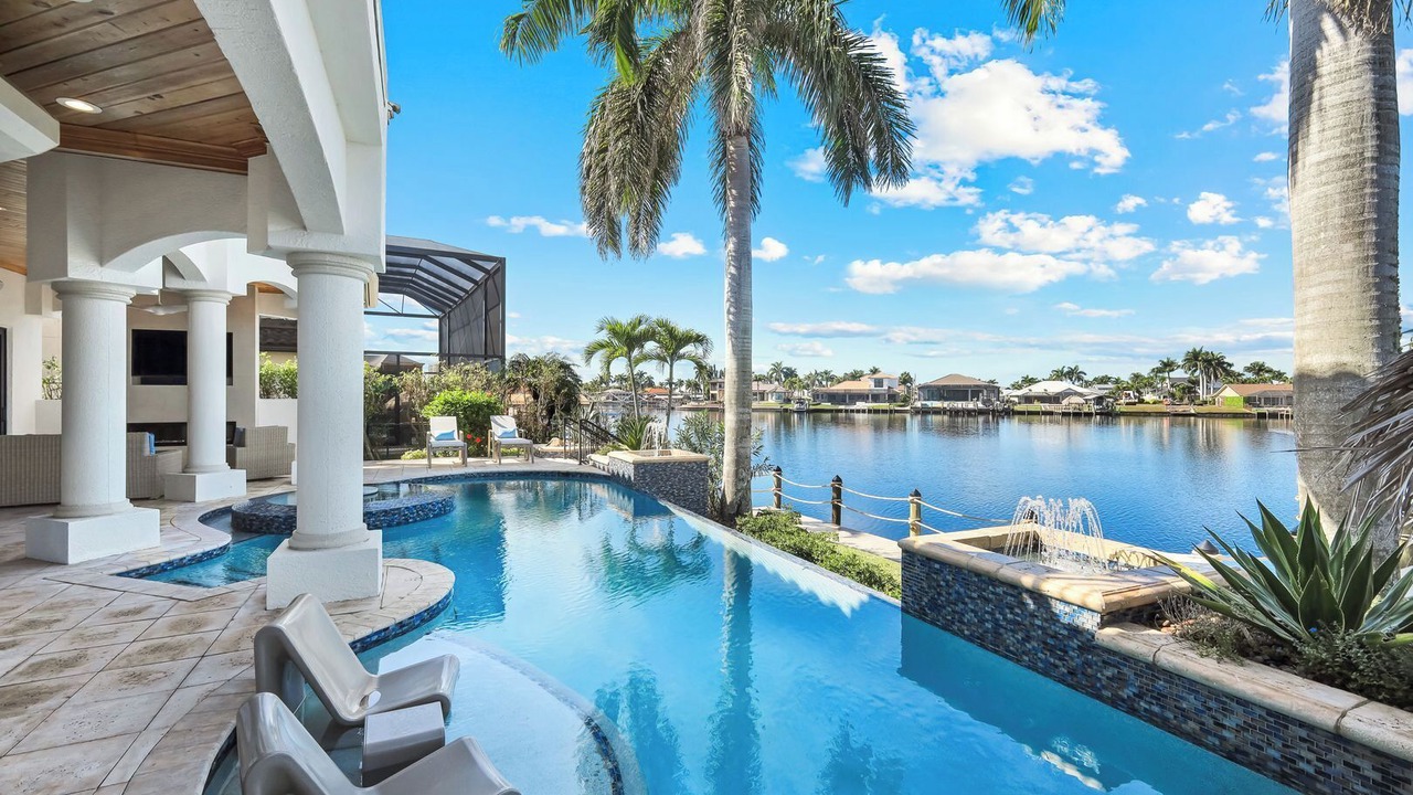 Photo of Outdoor in Pelican