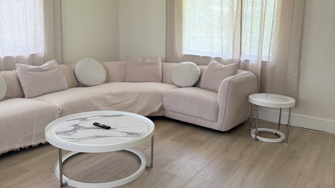 Photo of Livingroom in North Miami