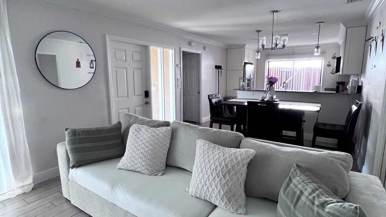 Photo of Livingroom in Carrollwood