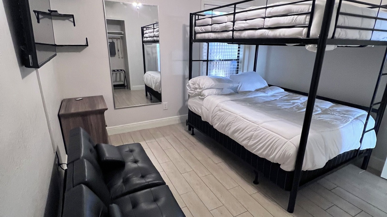 Photo of Bedroom in Carrollwood