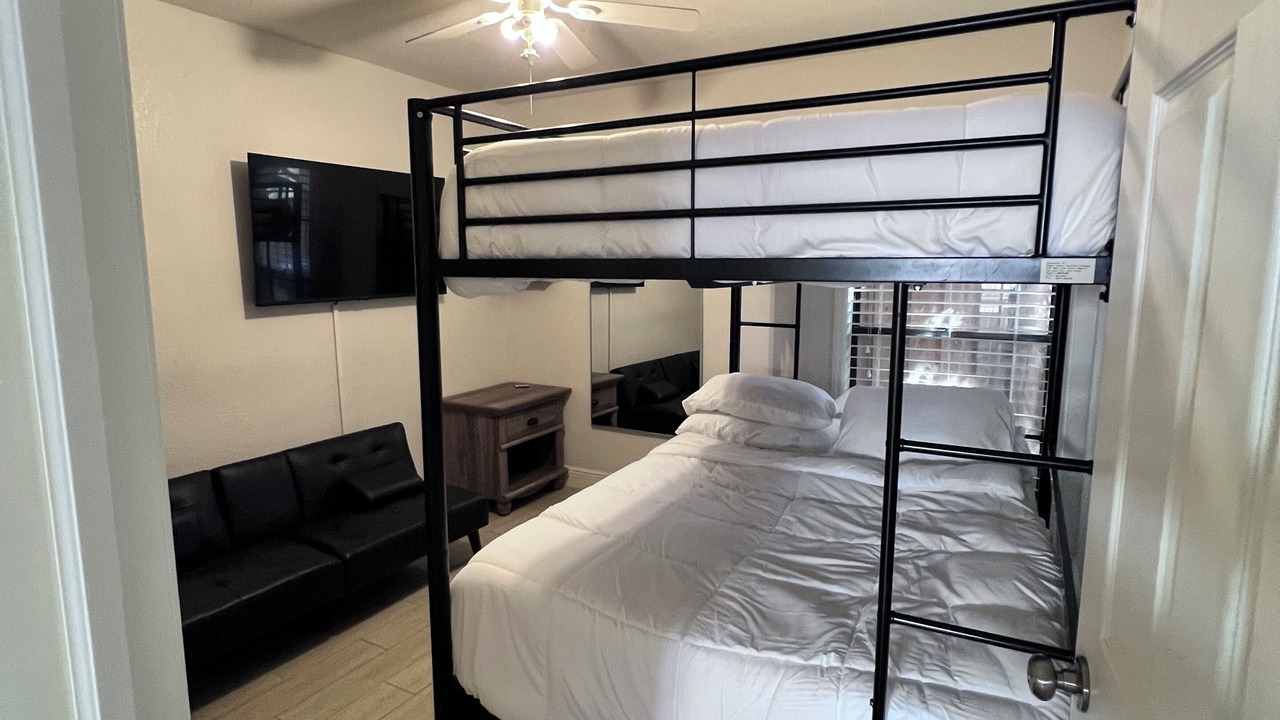 Photo of Bedroom in Carrollwood