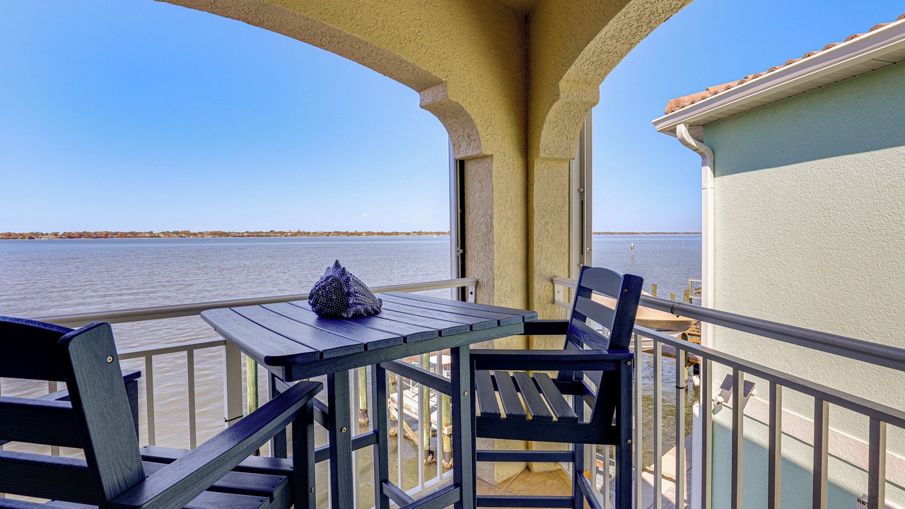 Photo of Patio Balcony in Nettles Island