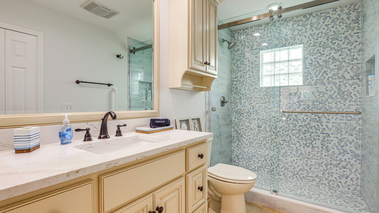 Photo of Bathroom in Nettles Island
