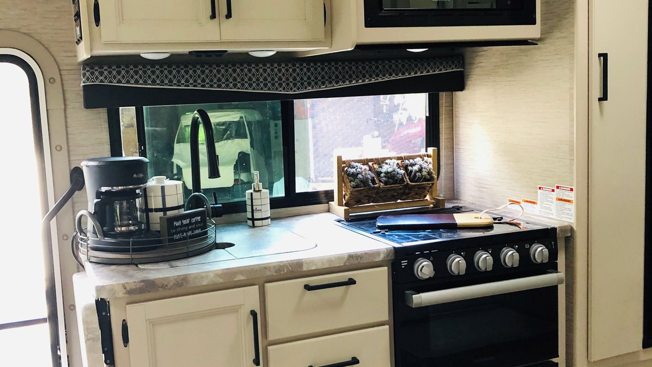 Photo of Kitchen in Myakka City