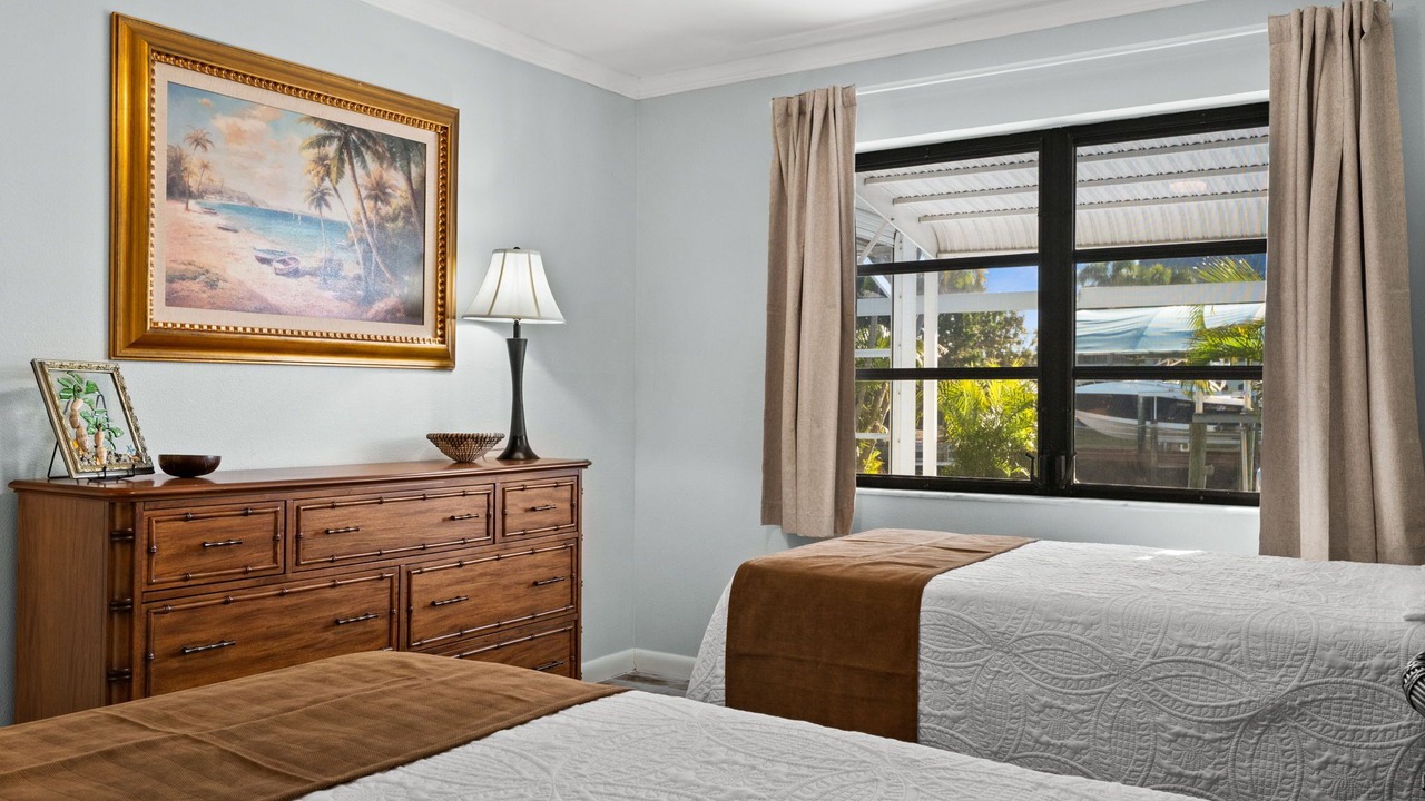 Photo of Bedroom in Saint James City