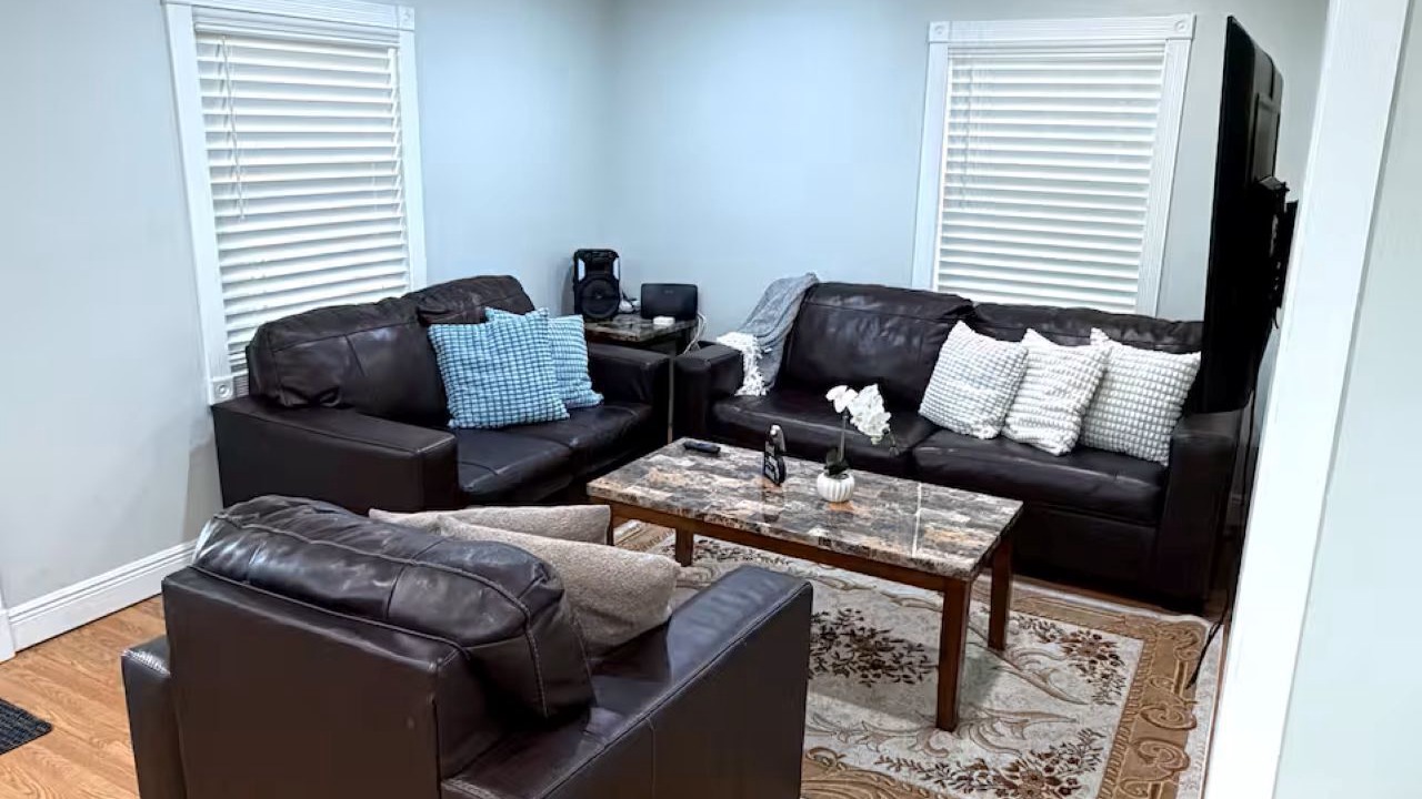 Photo of Livingroom in Temple Crest