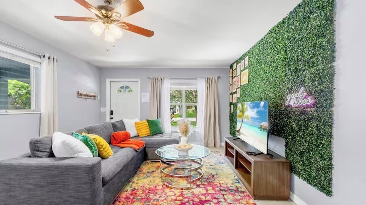 Photo of Livingroom in North Andrews Gardens