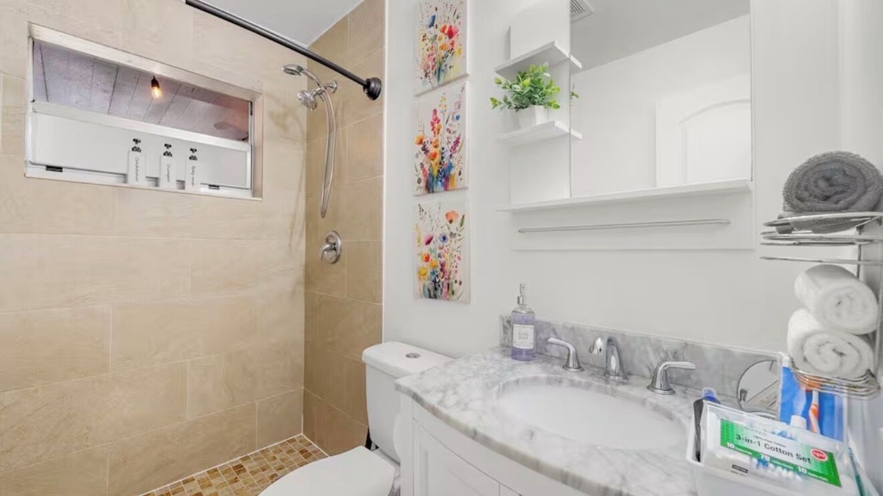 Photo of Bathroom in North Andrews Gardens