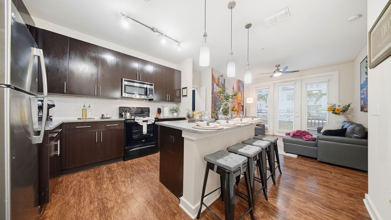 Photo of Kitchen in Courier City - Oscawana