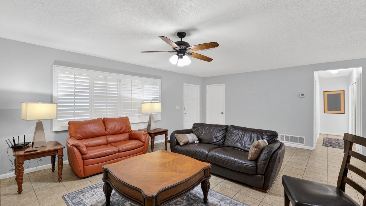 Photo of Livingroom in Eisenhower