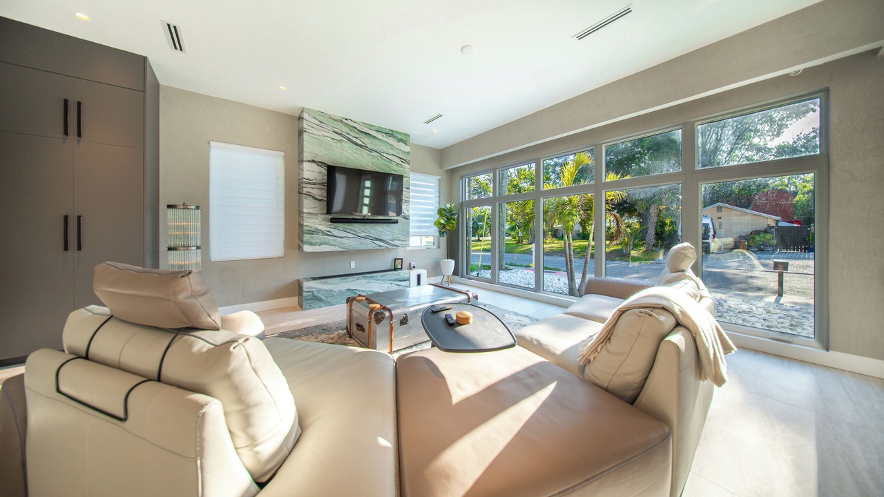 Photo of Livingroom in Gillespie Park