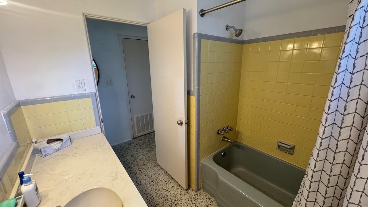 Photo of Bathroom in Alta Vista