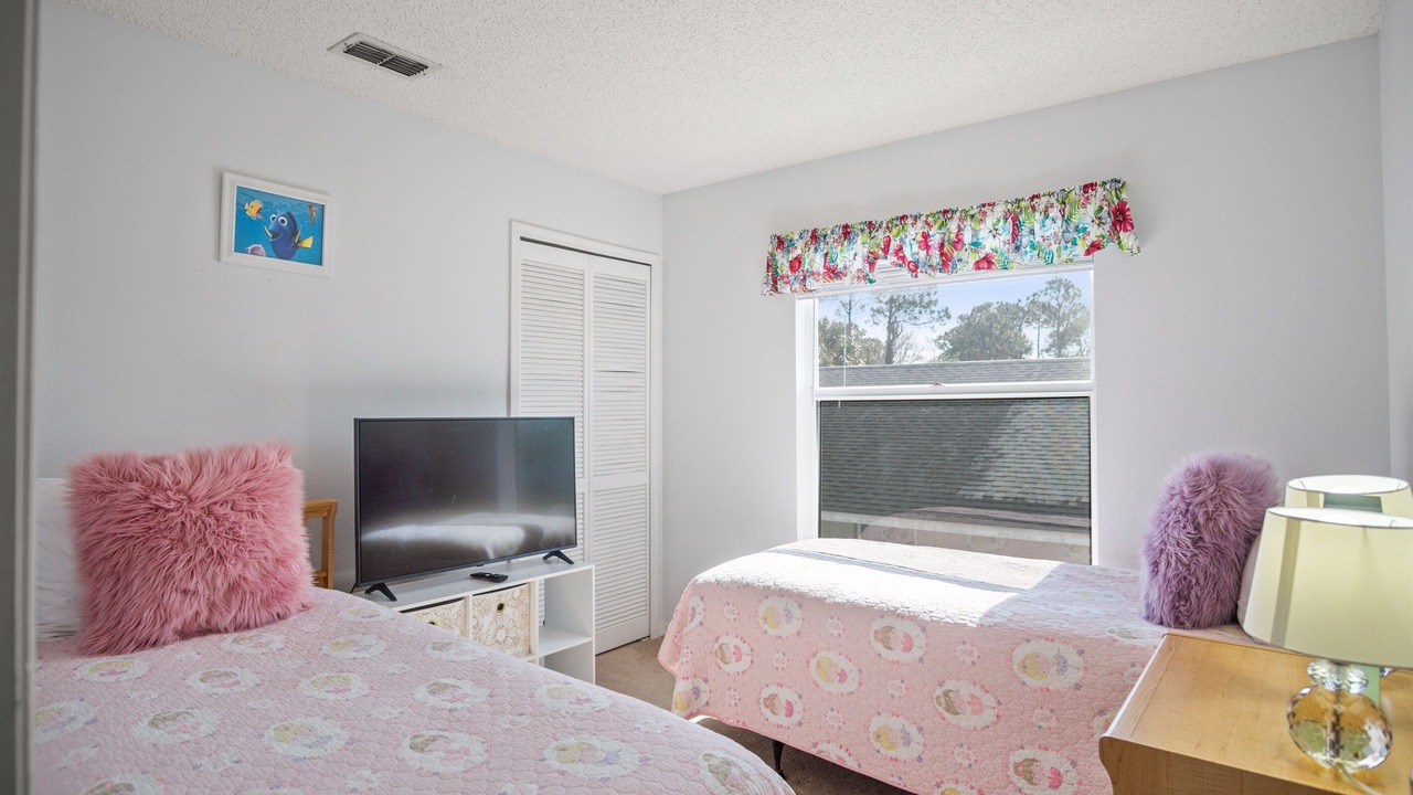 Photo of Bedroom in Lindfields