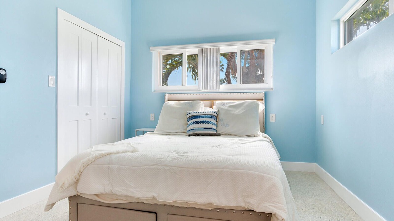 Photo of Bedroom in Redington Beach
