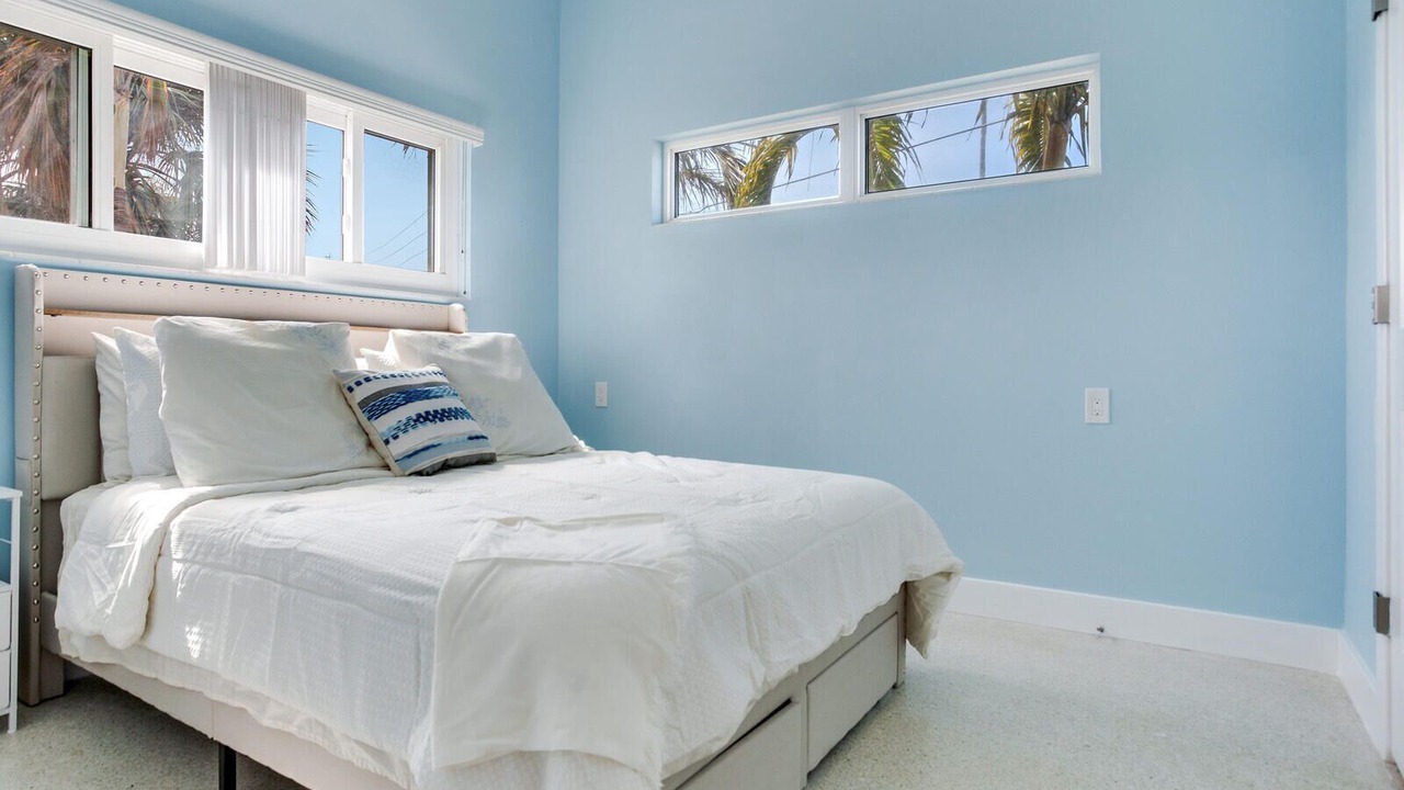 Photo of Bedroom in Redington Beach