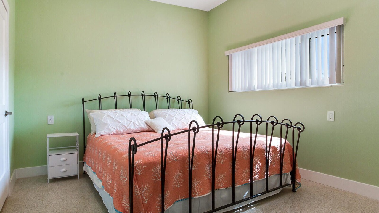 Photo of Bedroom in Redington Beach