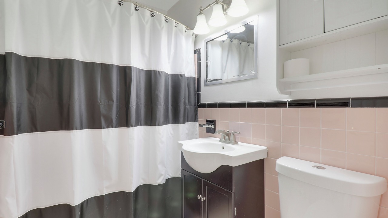 Photo of Bathroom in Jensen Beach