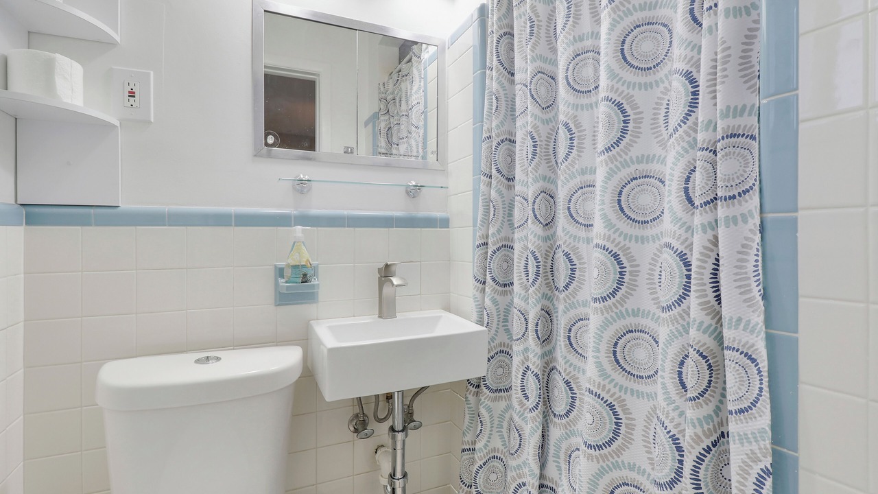 Photo of Bathroom in Jensen Beach