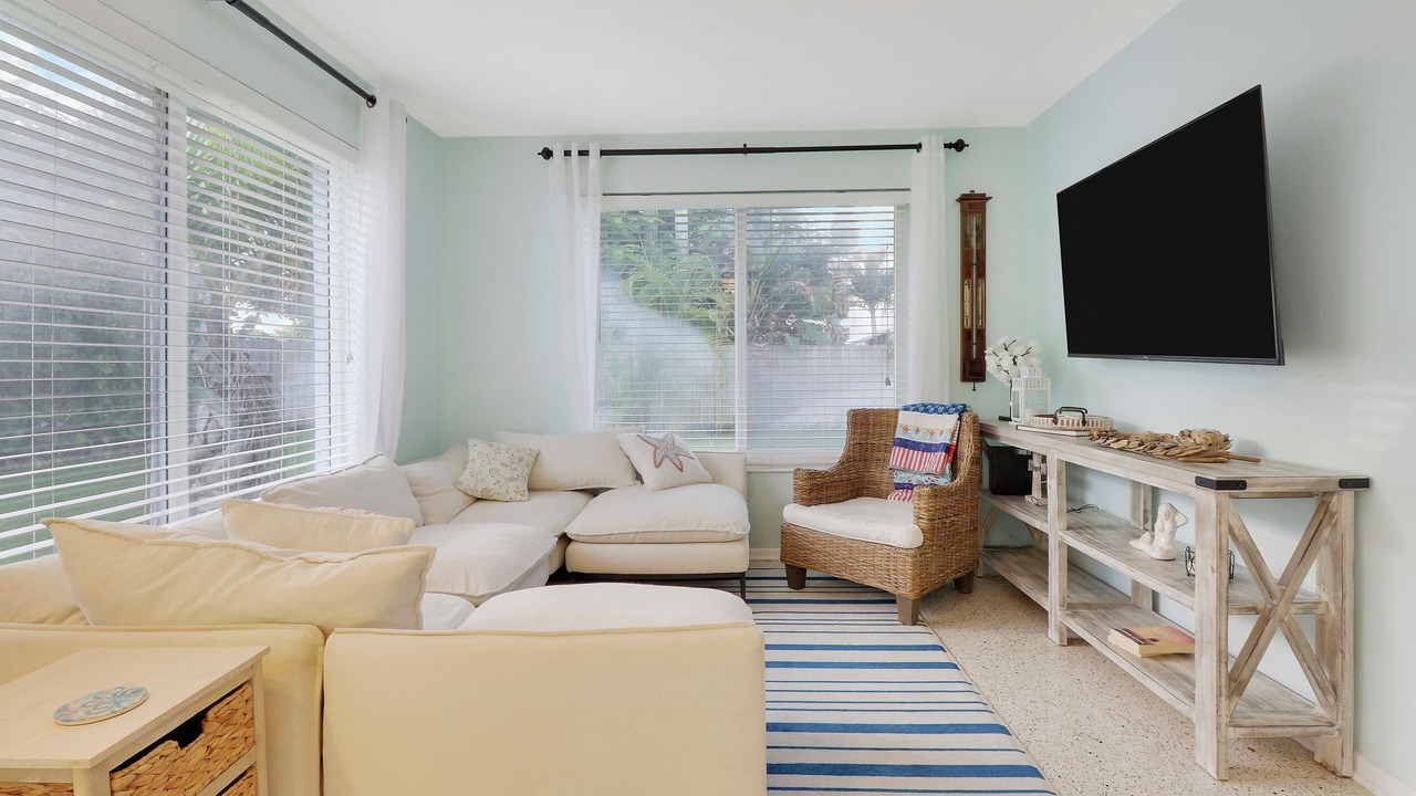 Photo of Livingroom in Jensen Beach