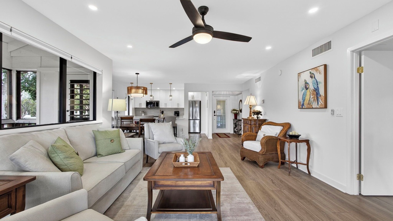 Photo of Livingroom in Hunt Club