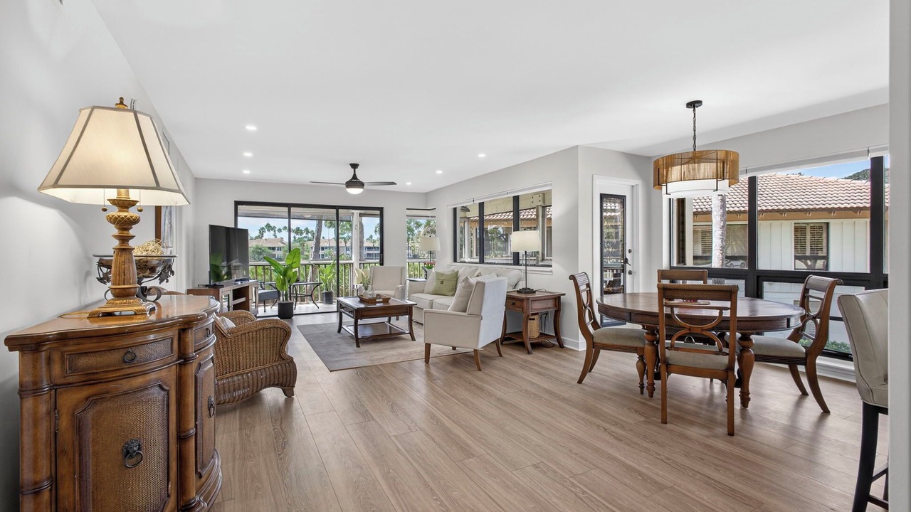 Photo of Livingroom in Hunt Club