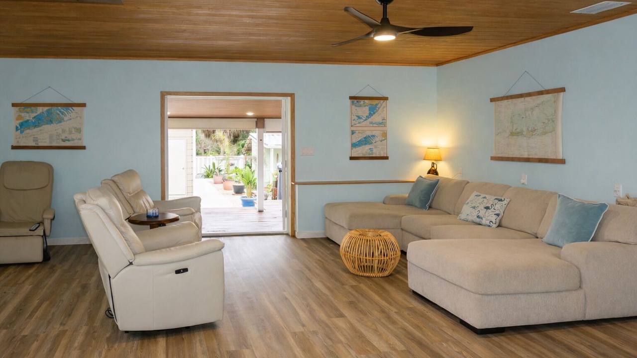 Photo of Livingroom in St. Lucie Village