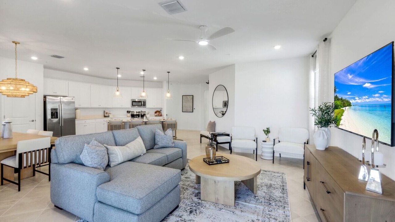 Photo of Livingroom in Lehigh Acres
