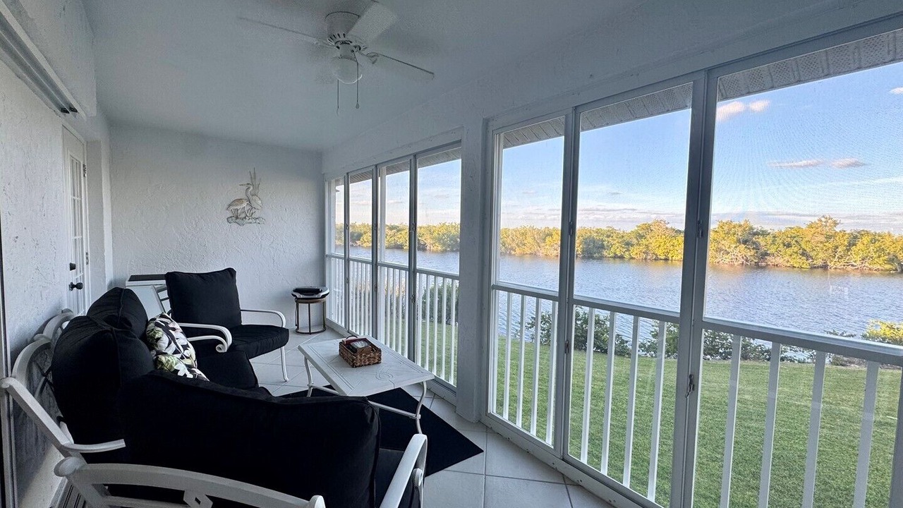 Photo of Patio Balcony in Hammock Bay