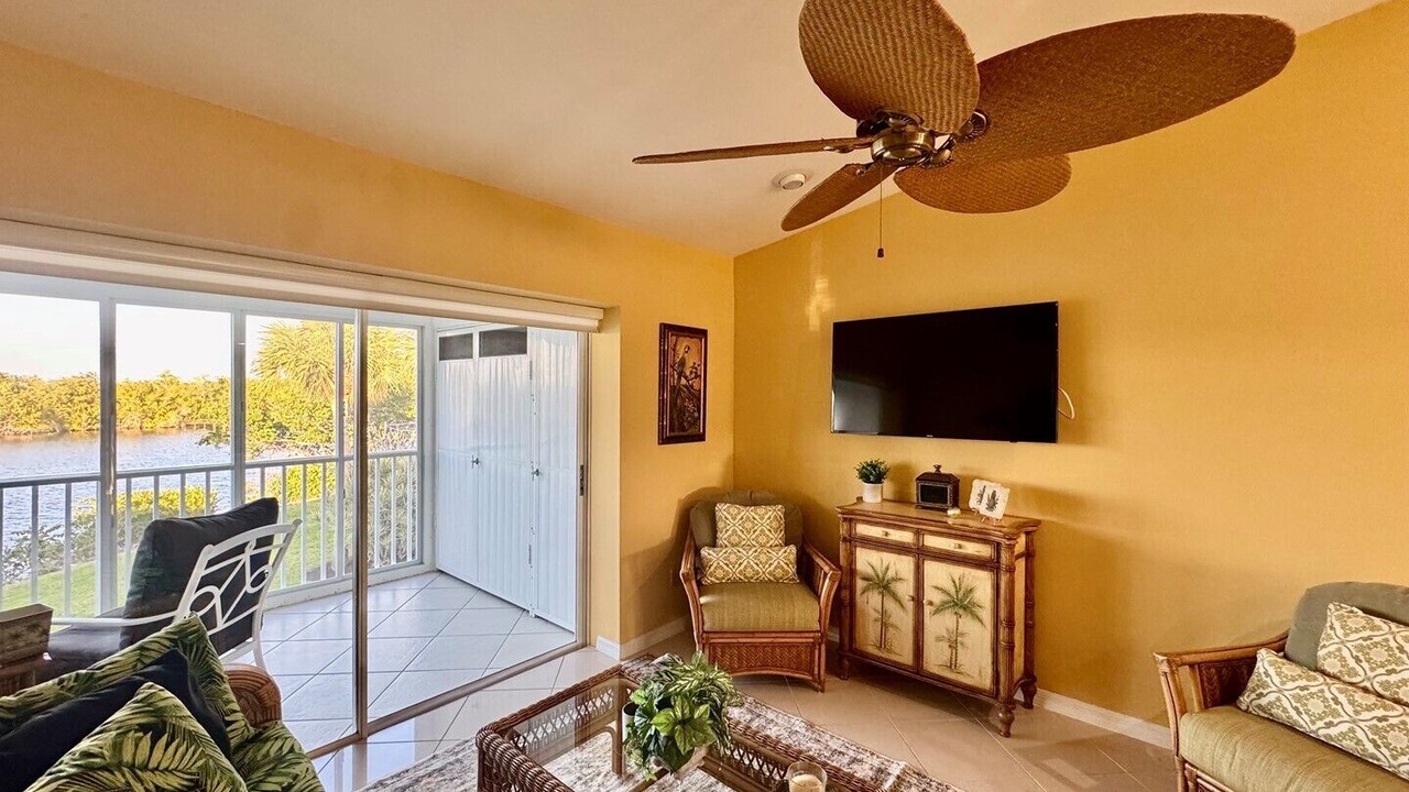 Photo of Patio Balcony in Hammock Bay