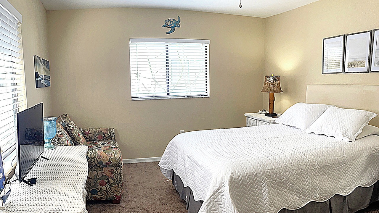 Photo of Bedroom in Pine Manor