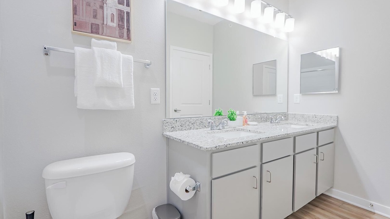 Photo of Bathroom in Interchange Square