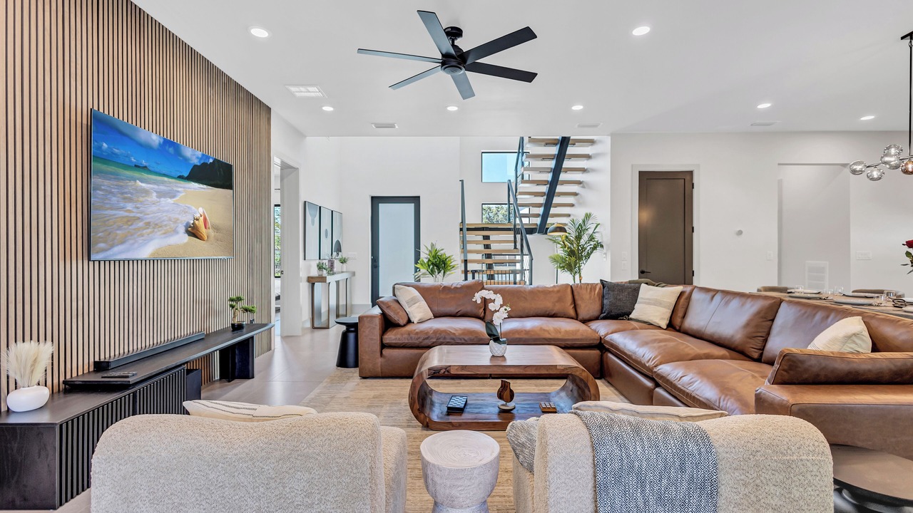Photo of Livingroom in Downtown