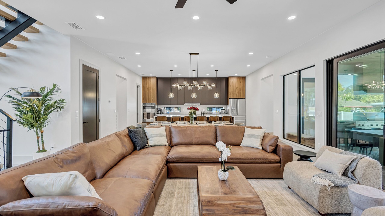 Photo of Livingroom in Downtown