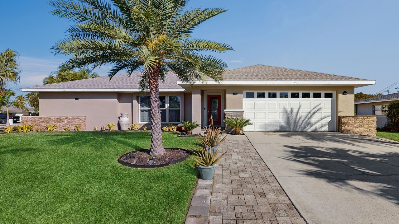 Photo of Outdoor in Lochmoor Waterway Estates