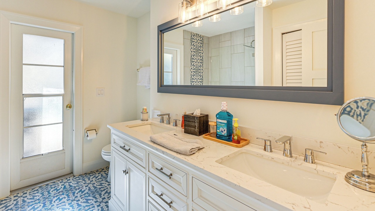 Photo of Bathroom in Imperial Golf Estates