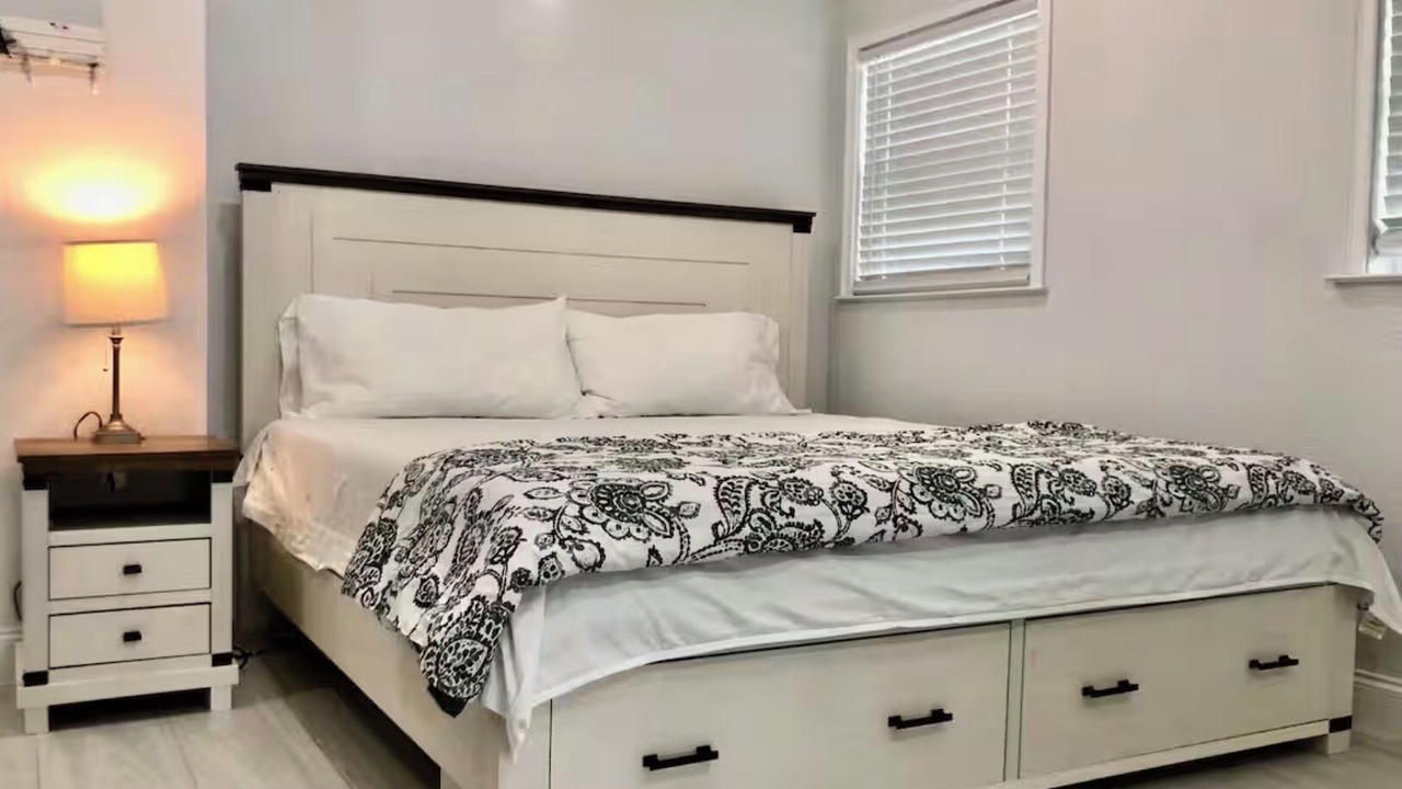 Photo of Bedroom in Shore Acres