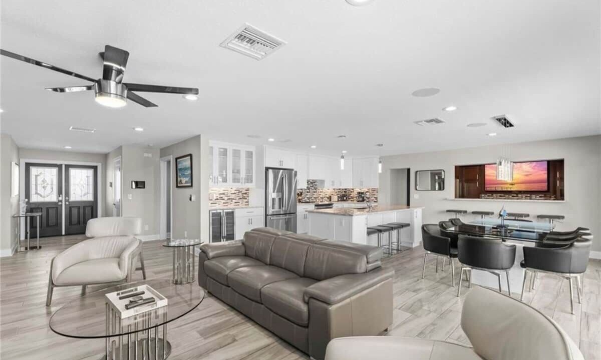 Photo of Livingroom in Siesta Isle