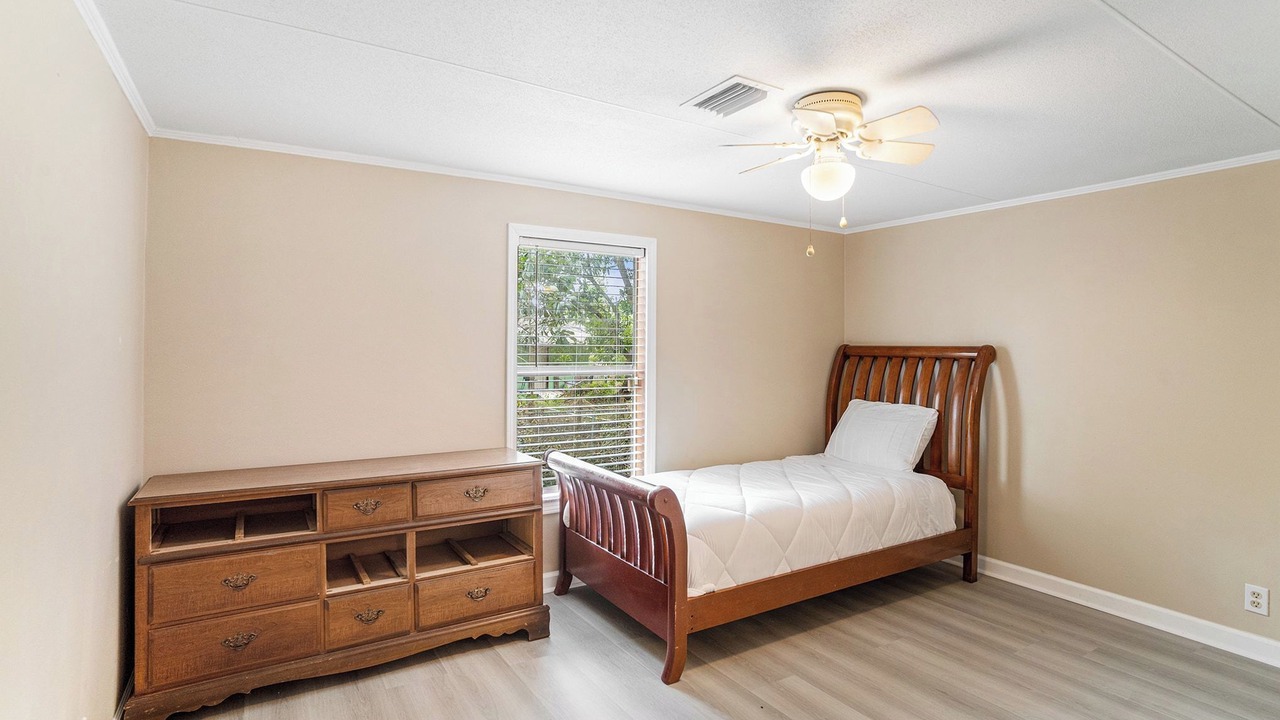 Photo of Bedroom in Riverview