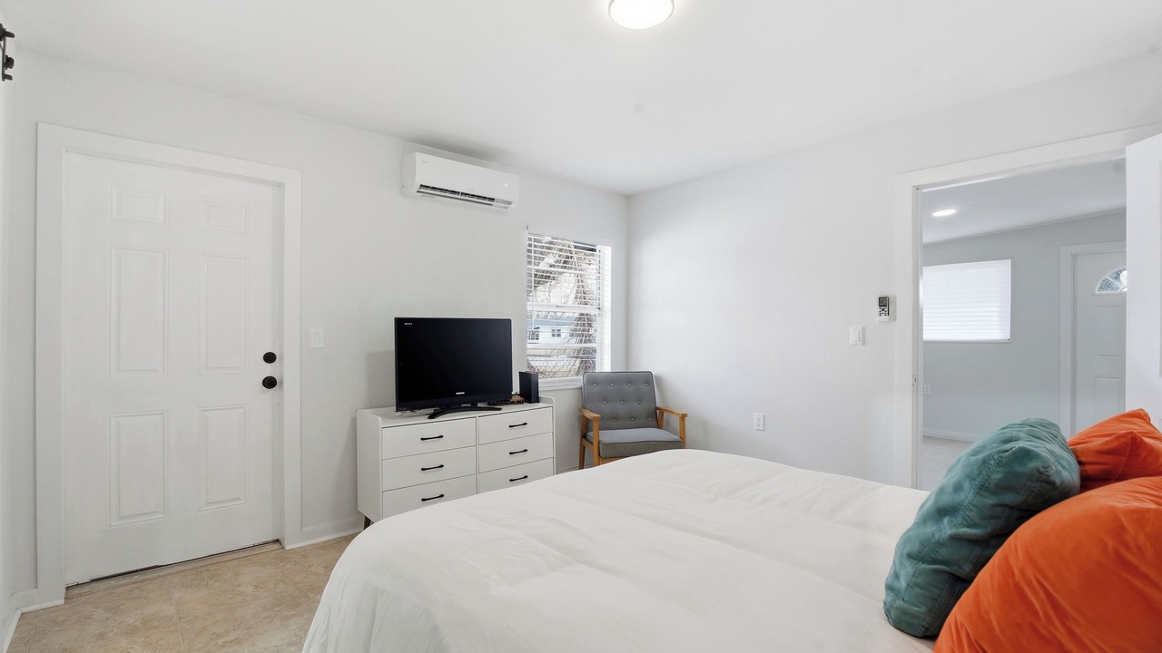 Photo of Bedroom in Oldsmar