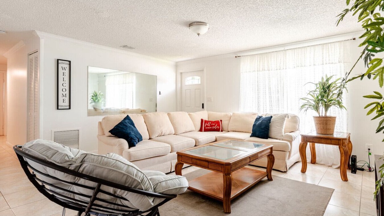 Photo of Livingroom in Royal Palm Beach