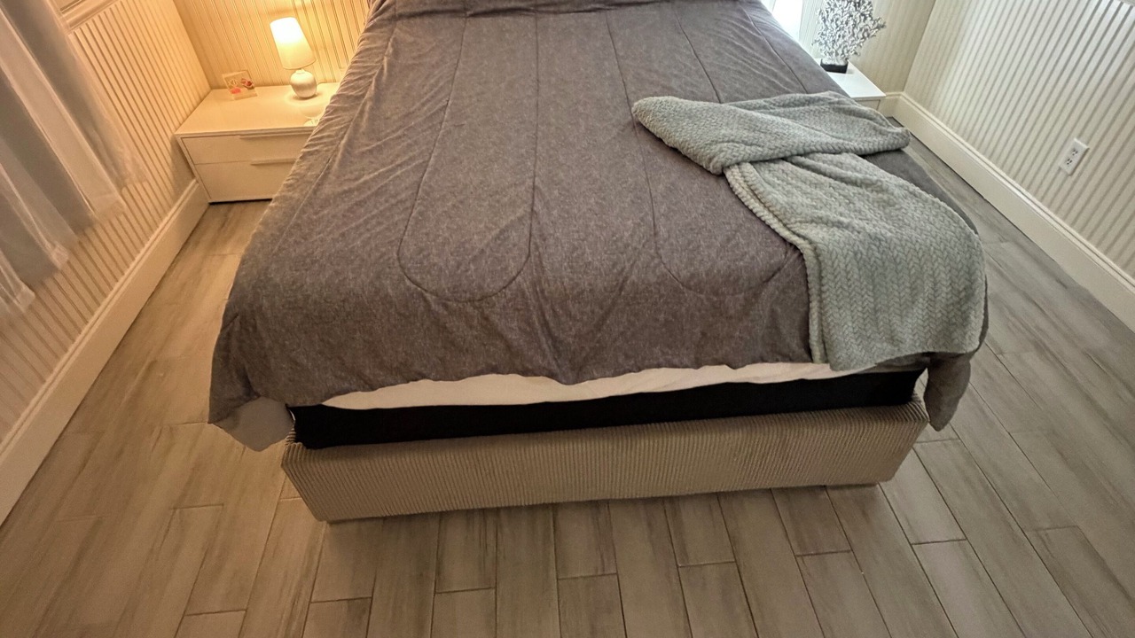 Photo of Bedroom in White City