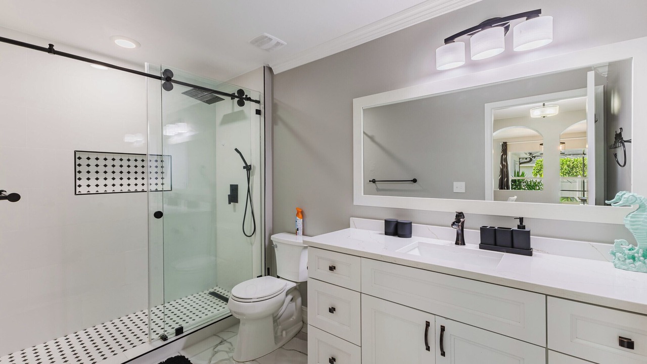 Photo of Bathroom in Diplomat