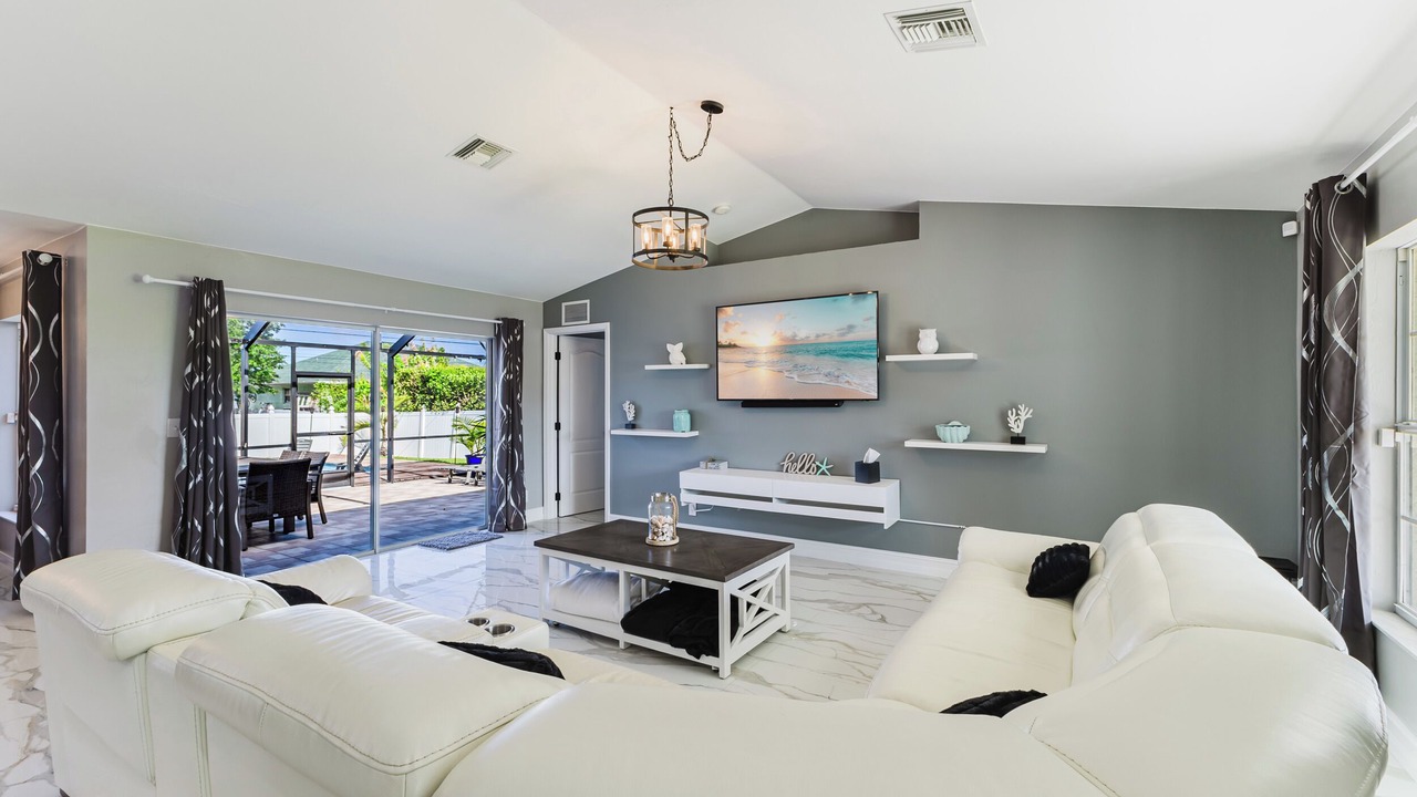 Photo of Livingroom in Diplomat