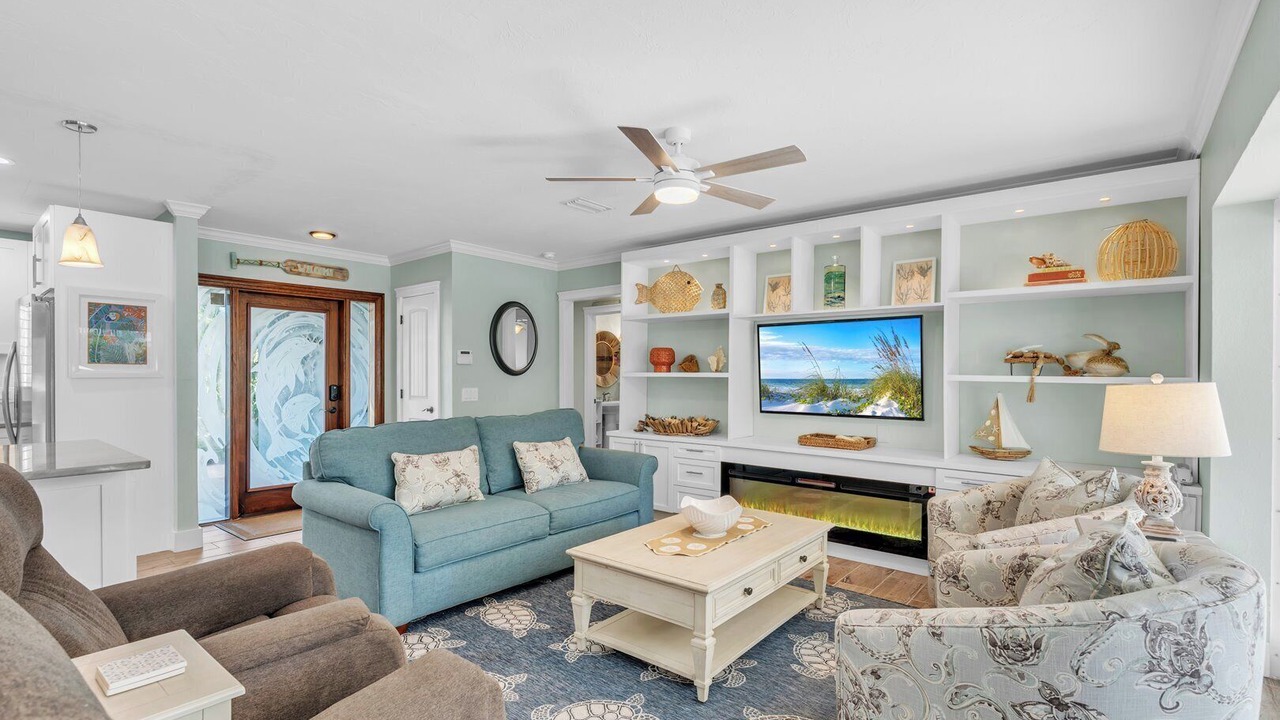 Photo of Livingroom in Holmes Beach
