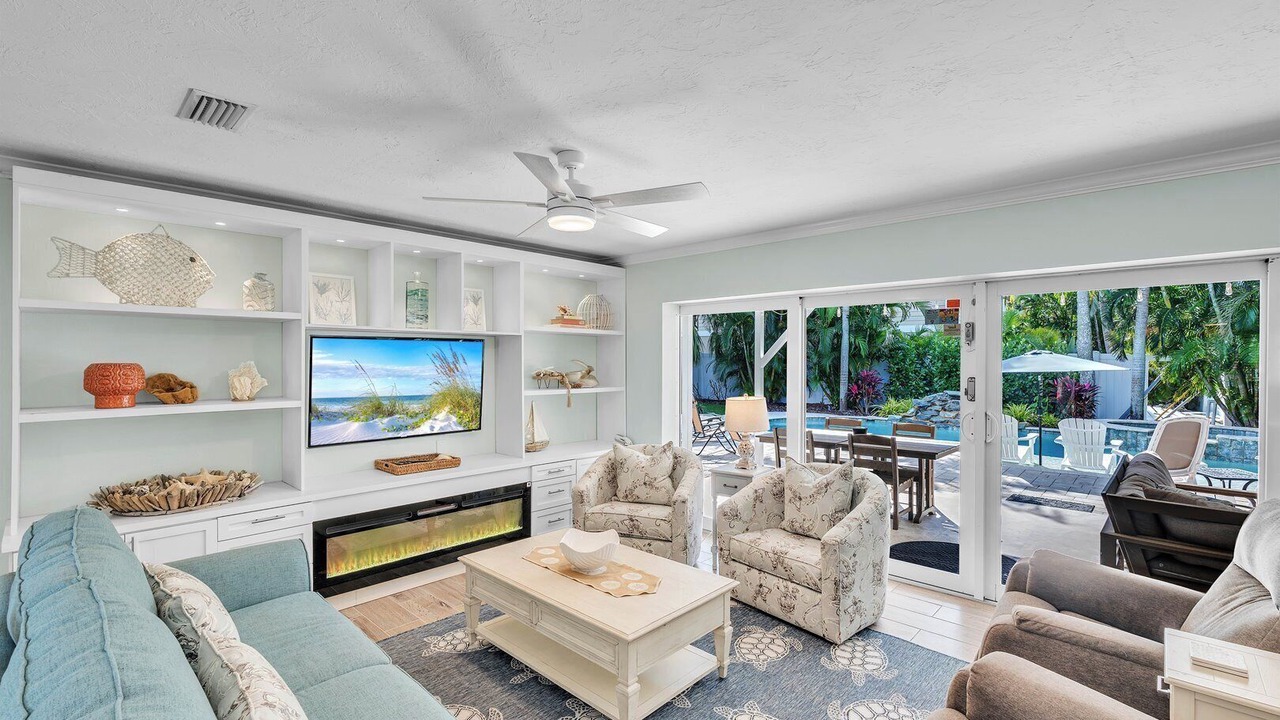 Photo of Livingroom in Holmes Beach