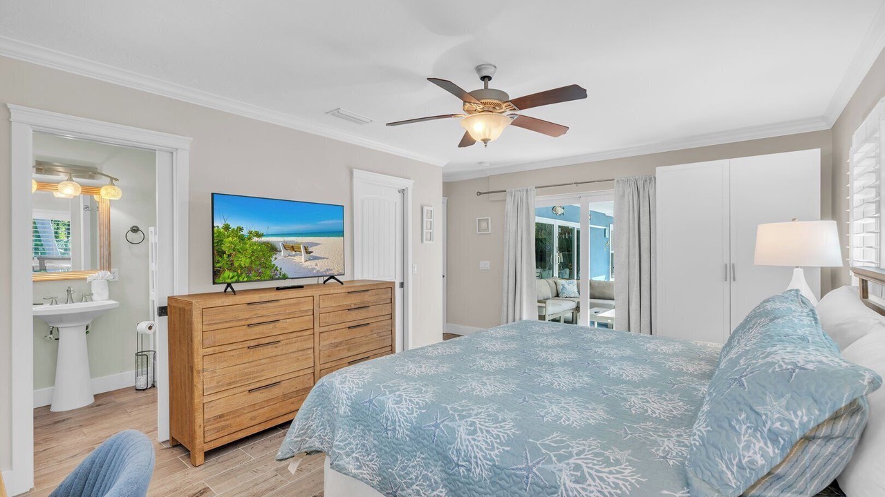 Photo of Bedroom in Holmes Beach