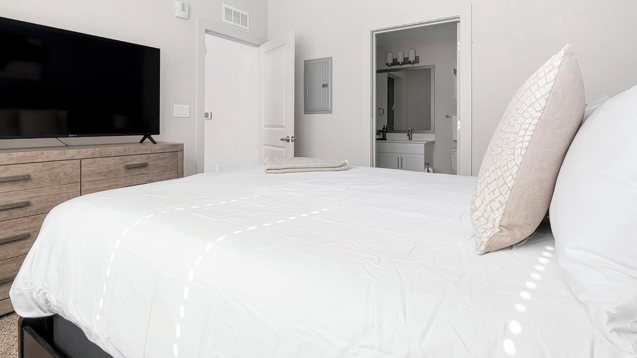 Photo of Bedroom in West 1st Street