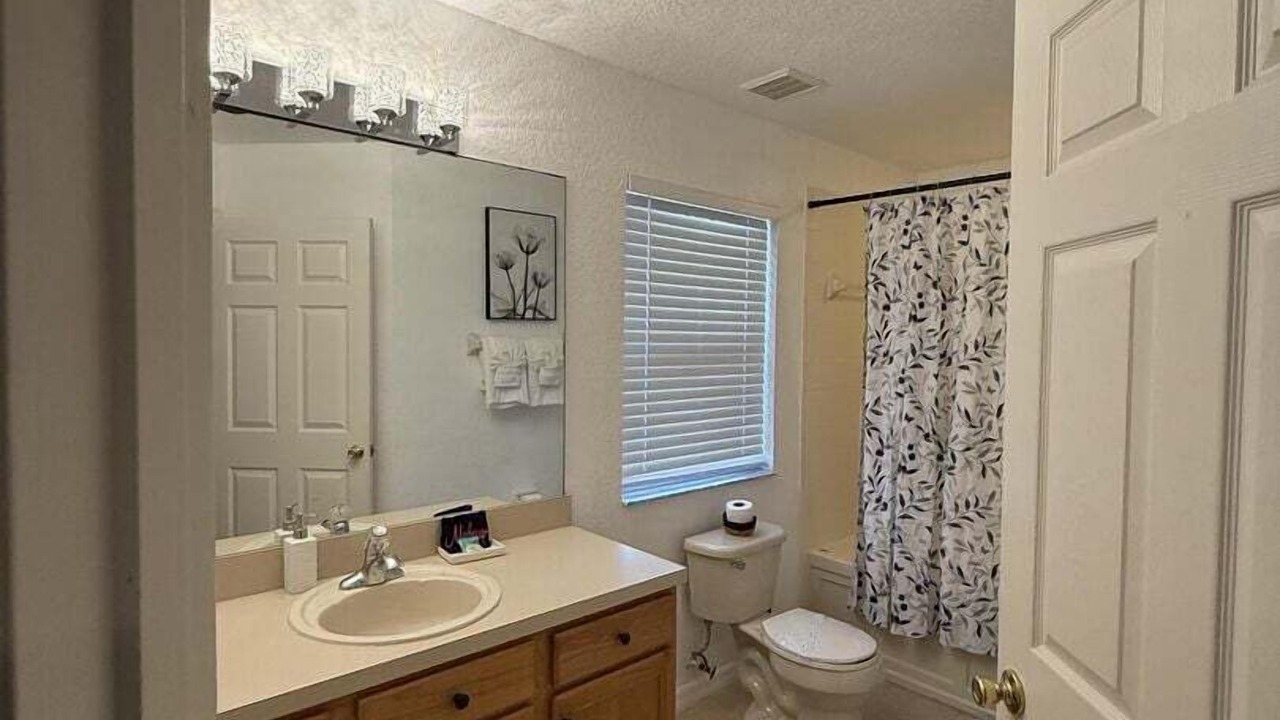 Photo of Bathroom in Regal Palms