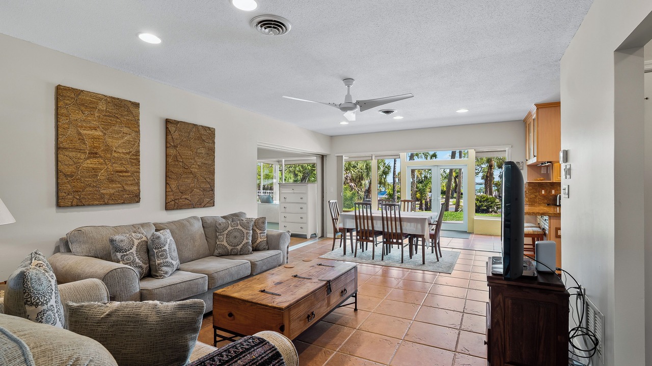 Photo of Livingroom in Englewood