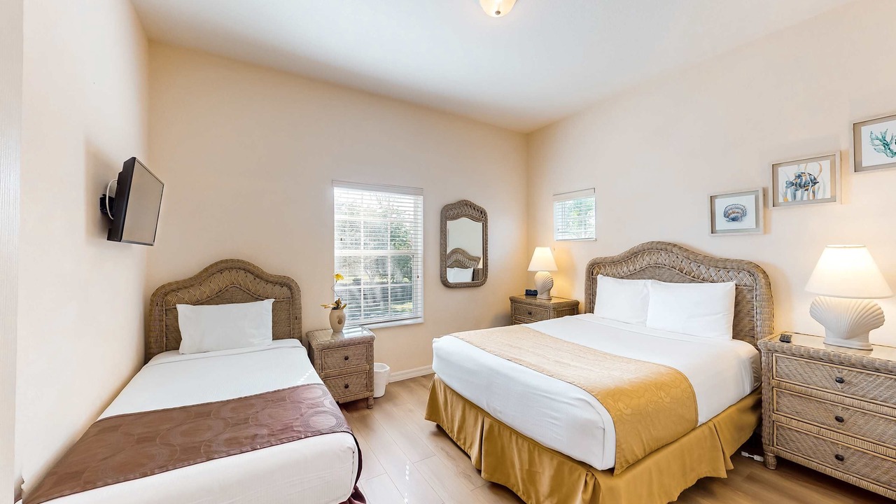 Photo of Bedroom in Bahama Bay